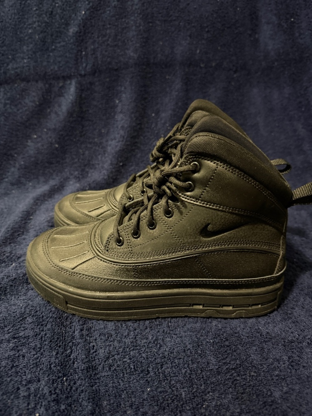 Boys Nike Black High-Top Snow Boots